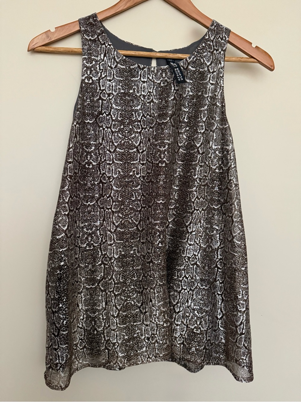 Design Lab Metallic Silver Bronze Snake Sleeveless Dressy Top M Dark Academia